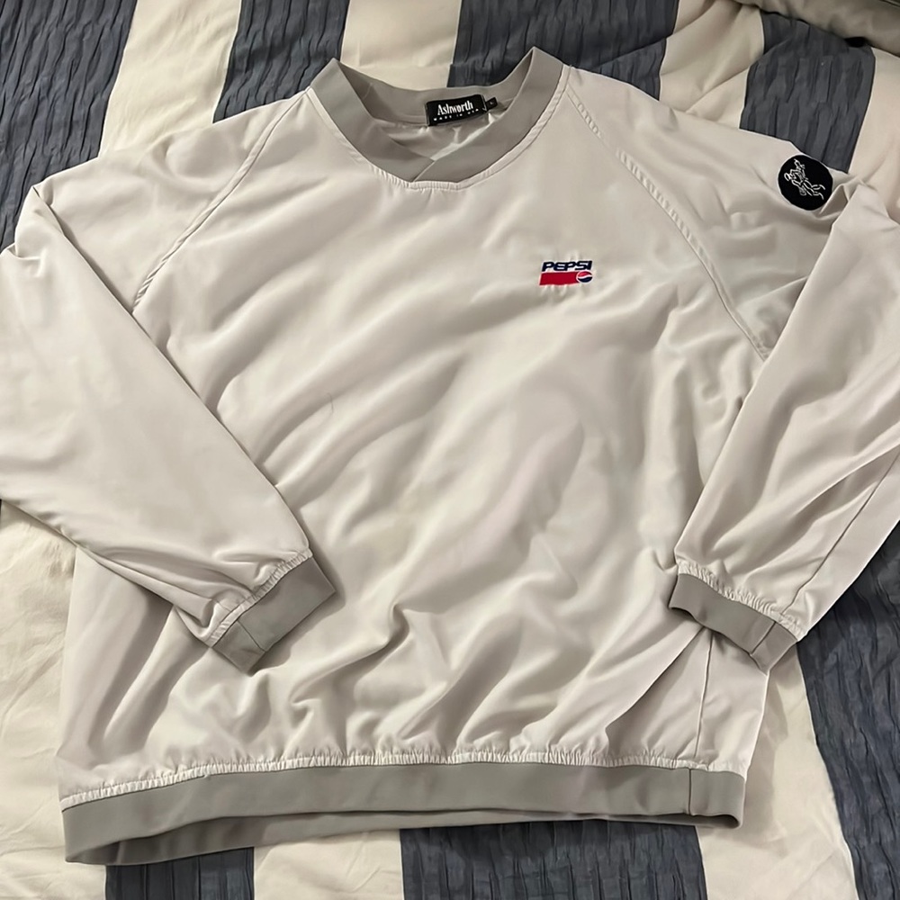 Vintage Made in the USA Pepsi Crewneck Size L. Extremely light weight material.